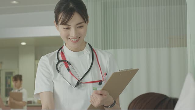安座間 美優